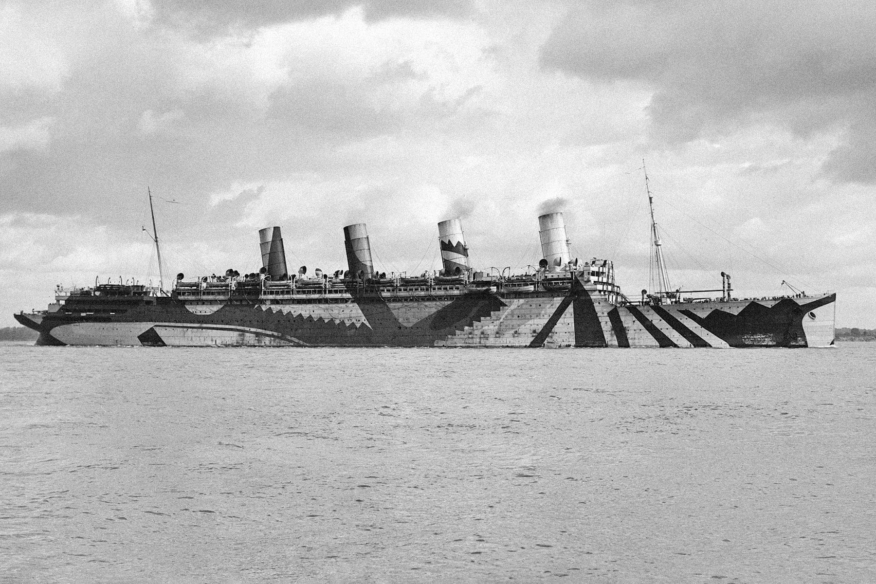 Dazzle-painted ship, circa 1916